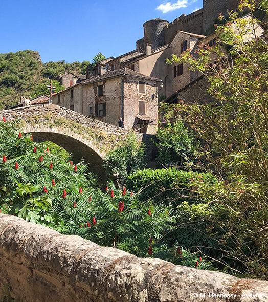 Découverte de Brousse-le-Château : activités autour du Domaine L’Écrin Vert – Camping dans la vallée du Tarn