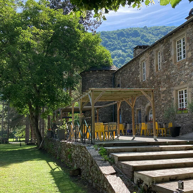 Le restaurant du Domaine L’Écrin Vert, camping en Aveyron