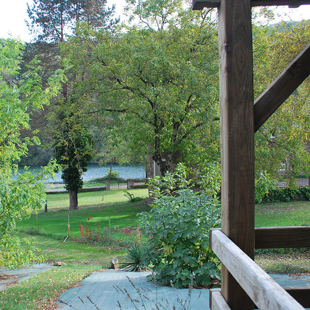 Location vacances en Aveyron dans un cadre verdoyant et paisible